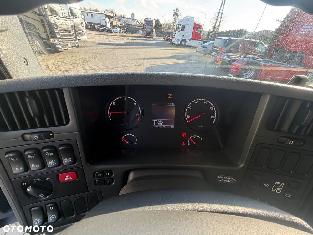 Scania P250 przód na poduszce zadbana - 8