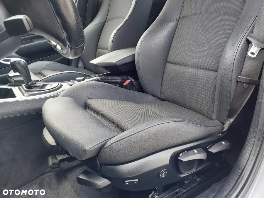 BMW Seria 1 120i Edition Sport - 17