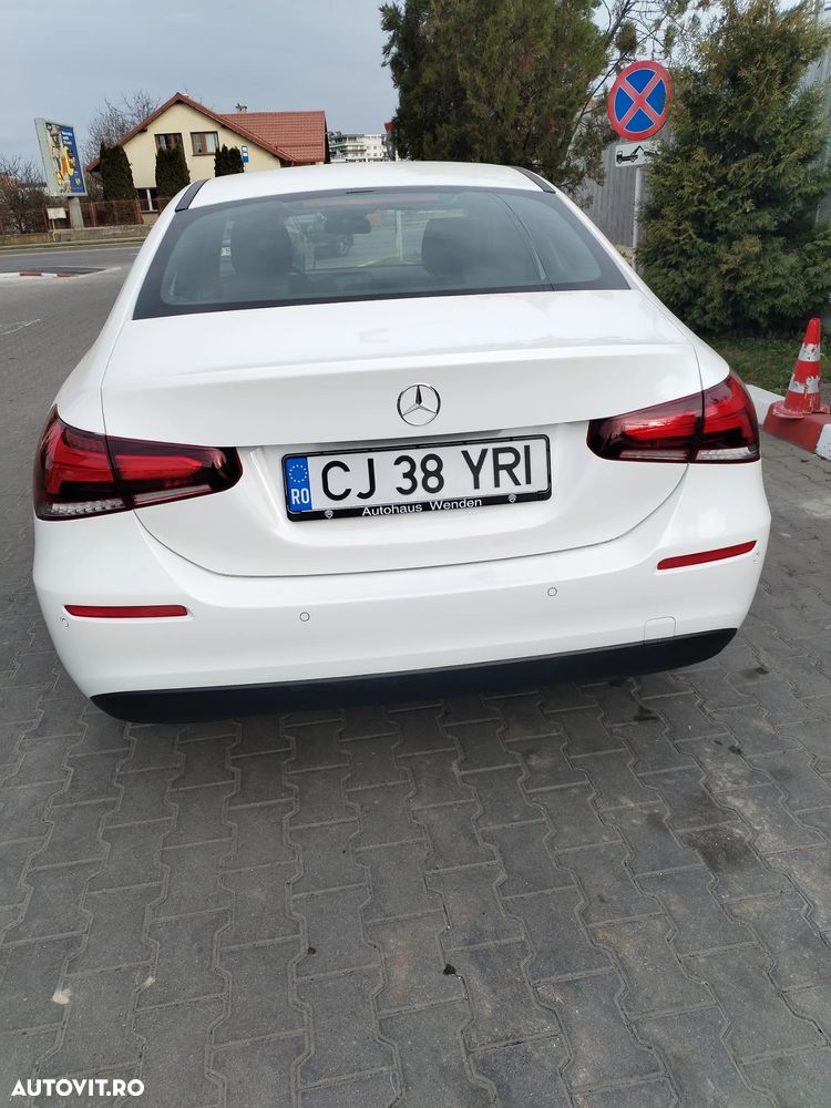 Mercedes-Benz A 180 d Sedan 8G-DCT - 3