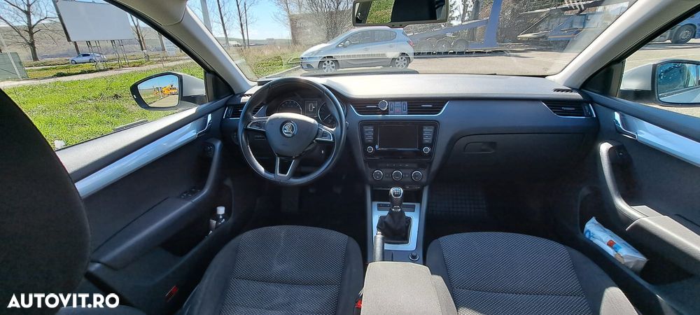 Skoda Octavia 1.6 TDI GREENLINE - 5