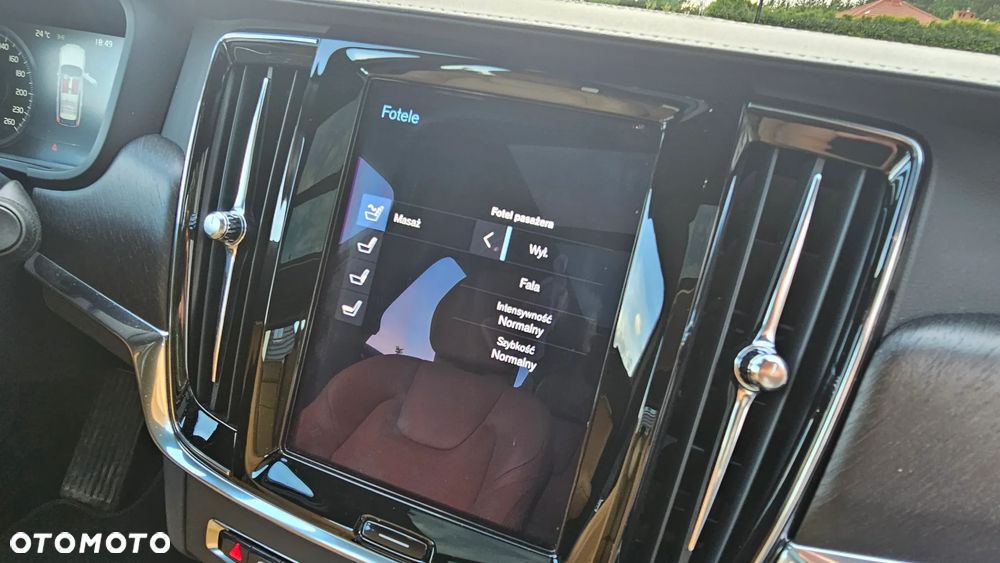 Volvo V90 Cross Country - 16