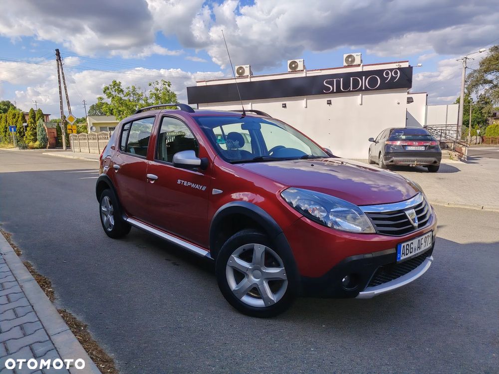 Dacia Sandero 1.6 16V Hi-Flex - 2