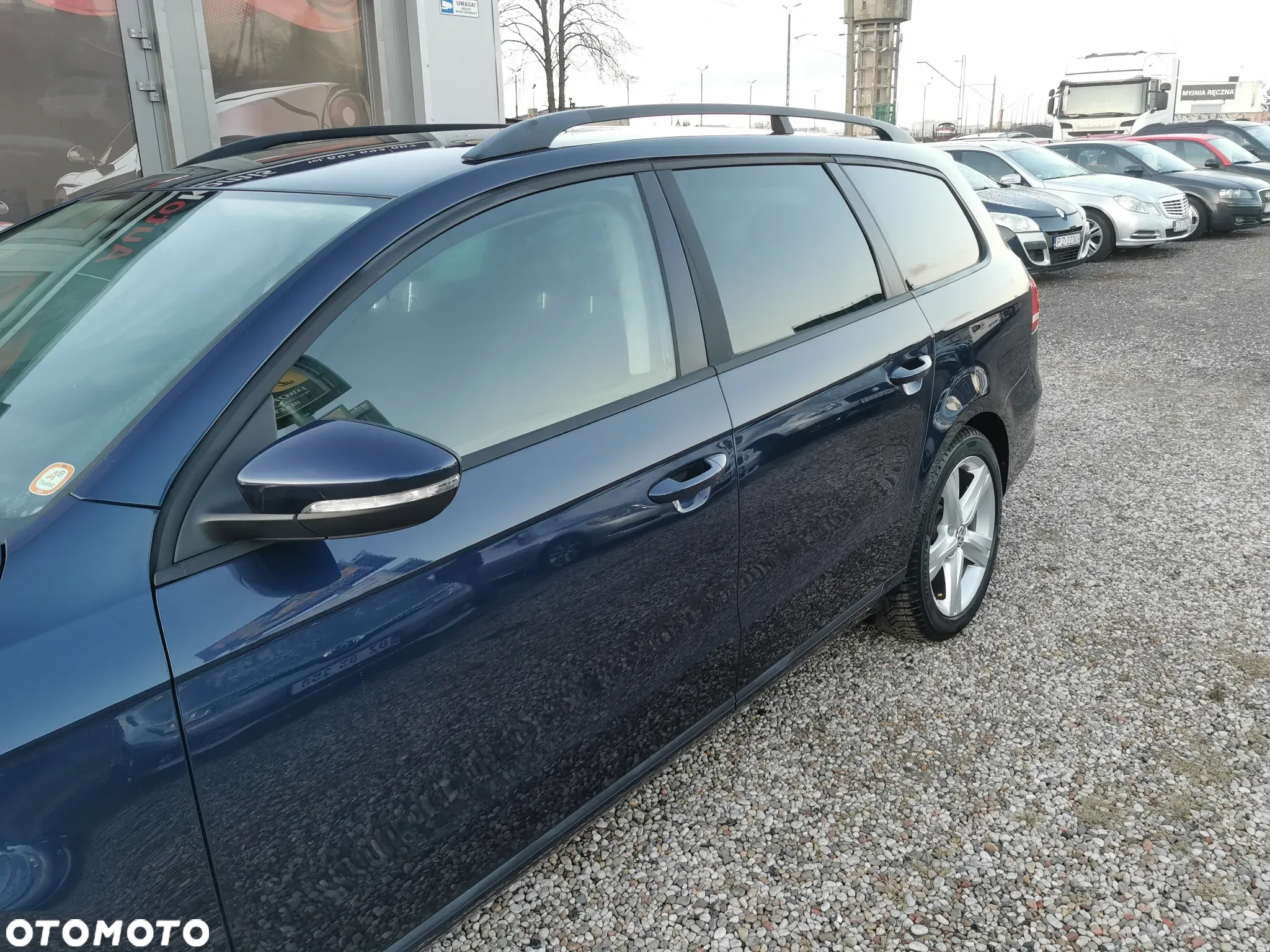 Volkswagen Passat - 12