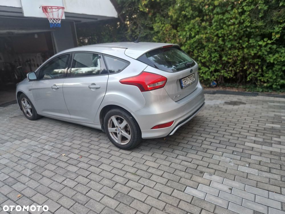 Ford Focus 1.5 TDCi SYNC Edition - 4
