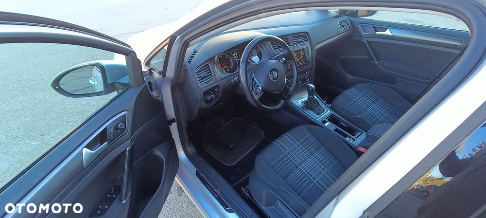 Volkswagen Golf 2.0 BlueTDI DSG Comfortline - 9
