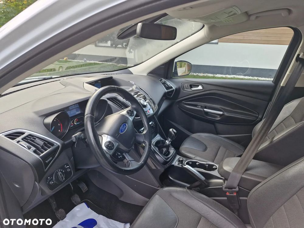 Ford Kuga 2.0 TDCi 4x4 Titanium - 18