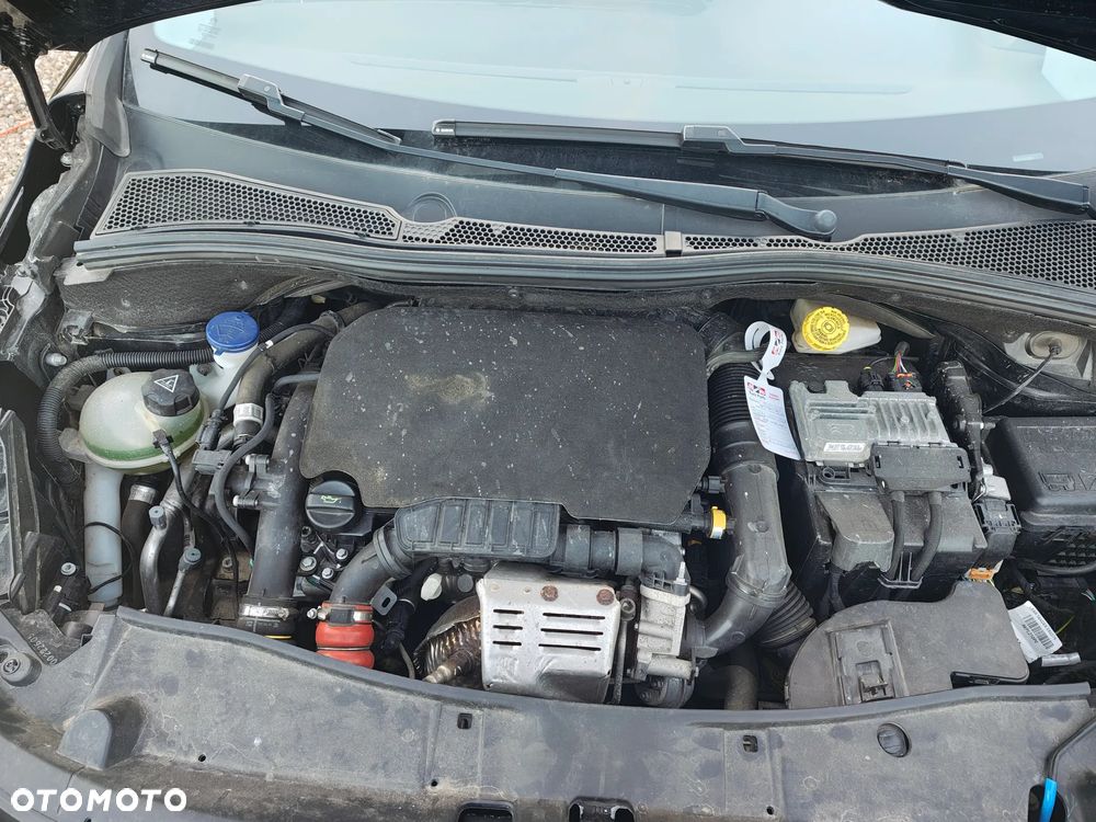 Peugeot 2008 1.2 Pure Tech GPF Allure S&S EAT6 - 14