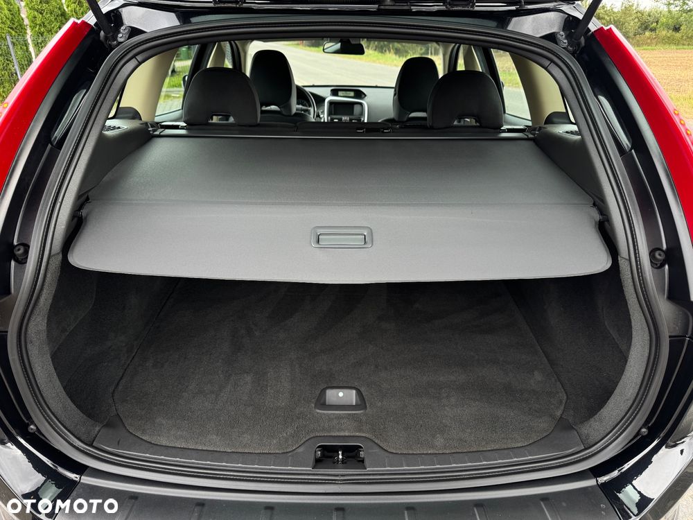 Volvo XC 60 D5 AWD Momentum - 12