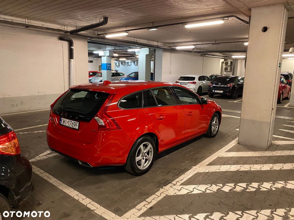 Volvo V60 D4 Drive-E Kinetic - 19
