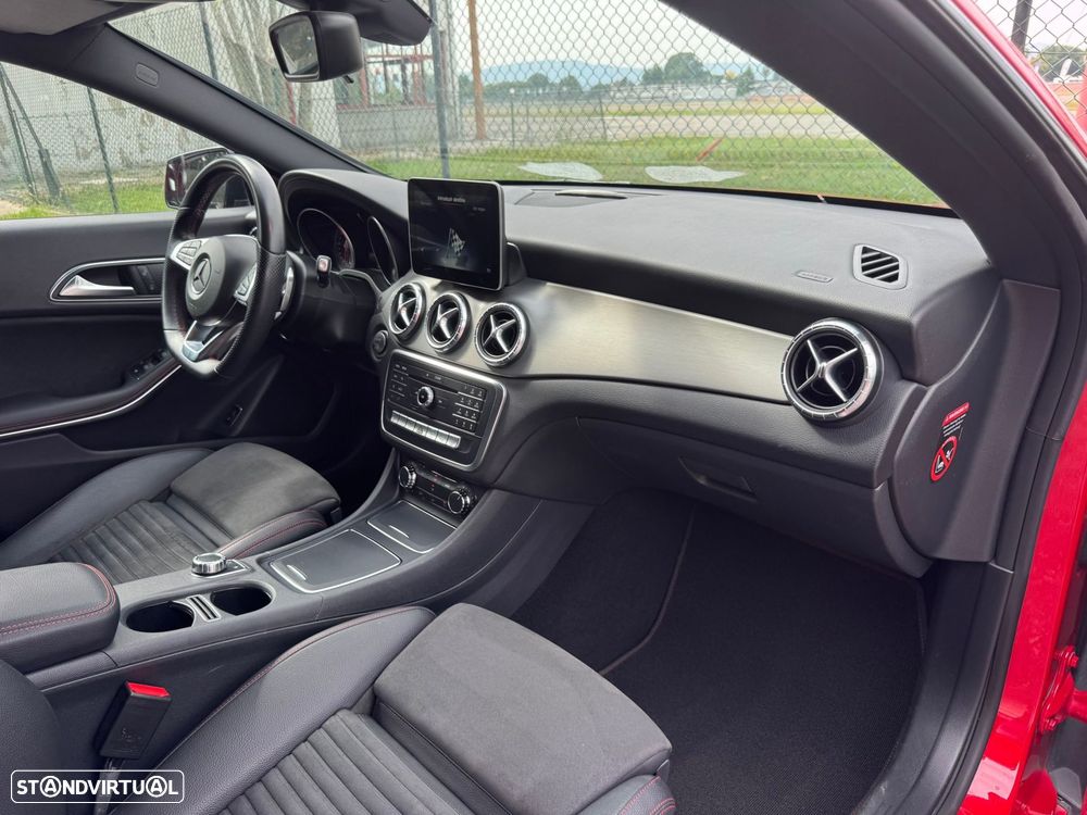 Mercedes-Benz CLA 220 d AMG Line Aut. — fotografia 16