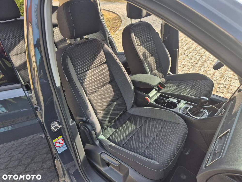 Volkswagen Touran 2.0 TDI SCR DSG ACTIVE - 16