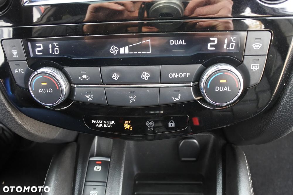 Nissan Qashqai 1.2 DIG-T TEKNA+ - 17