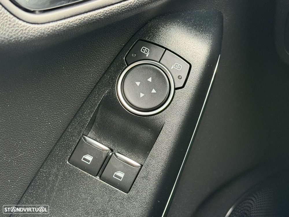 Ford Fiesta 1.0 EcoBoost S&S ST-LINE - 18