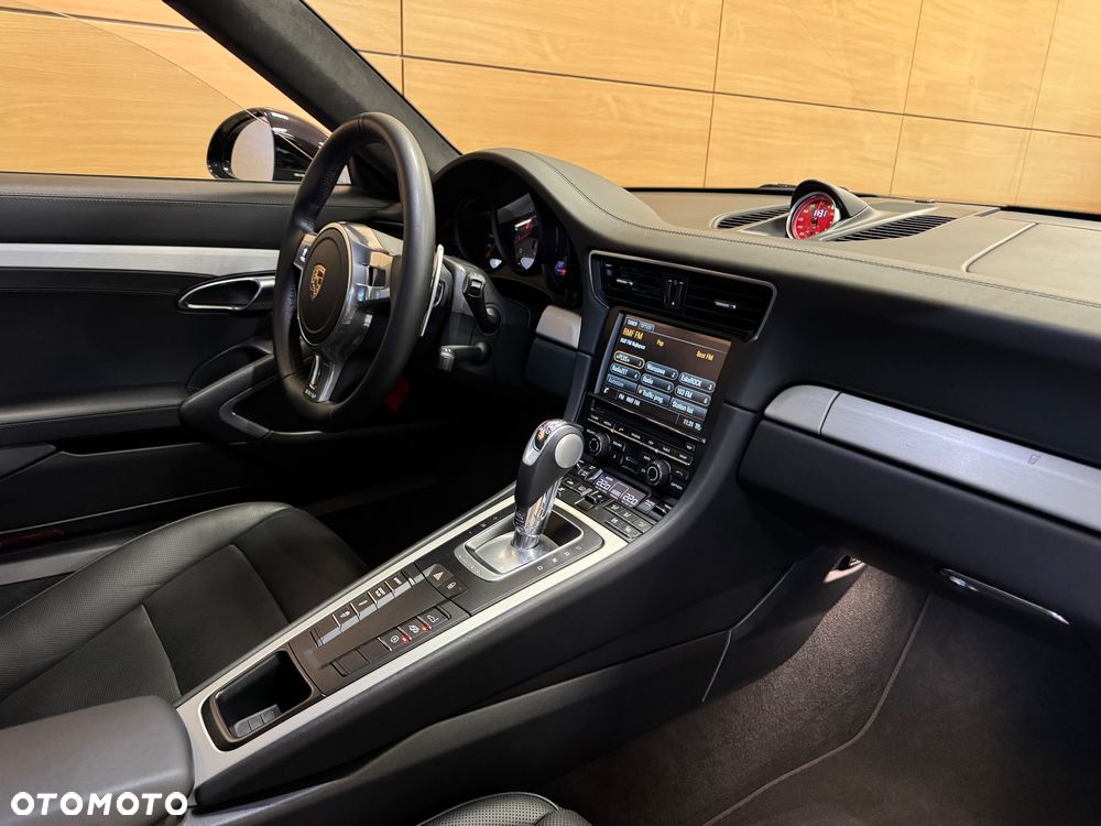 Porsche 911 Carrera S PDK - 9