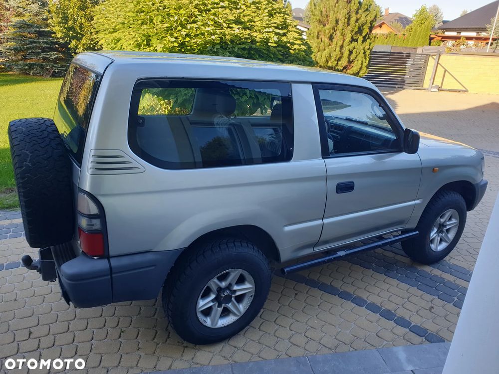 Toyota Land Cruiser - 4