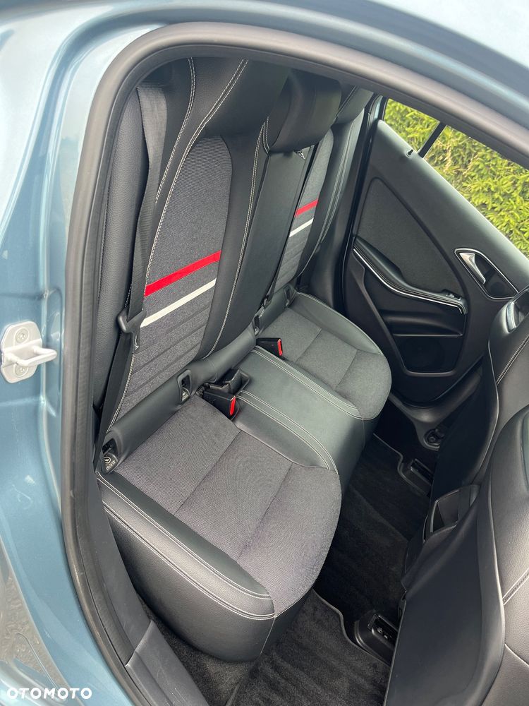 Mercedes-Benz Klasa A 180 Activity Edition - 19