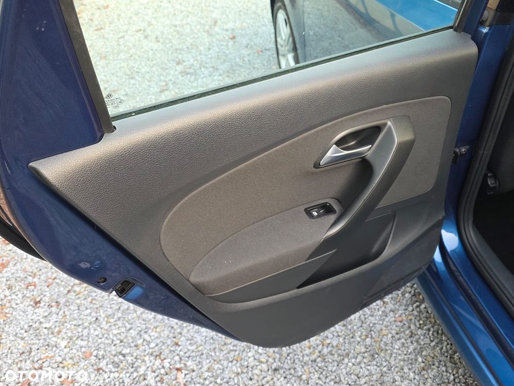 Volkswagen Polo - 11