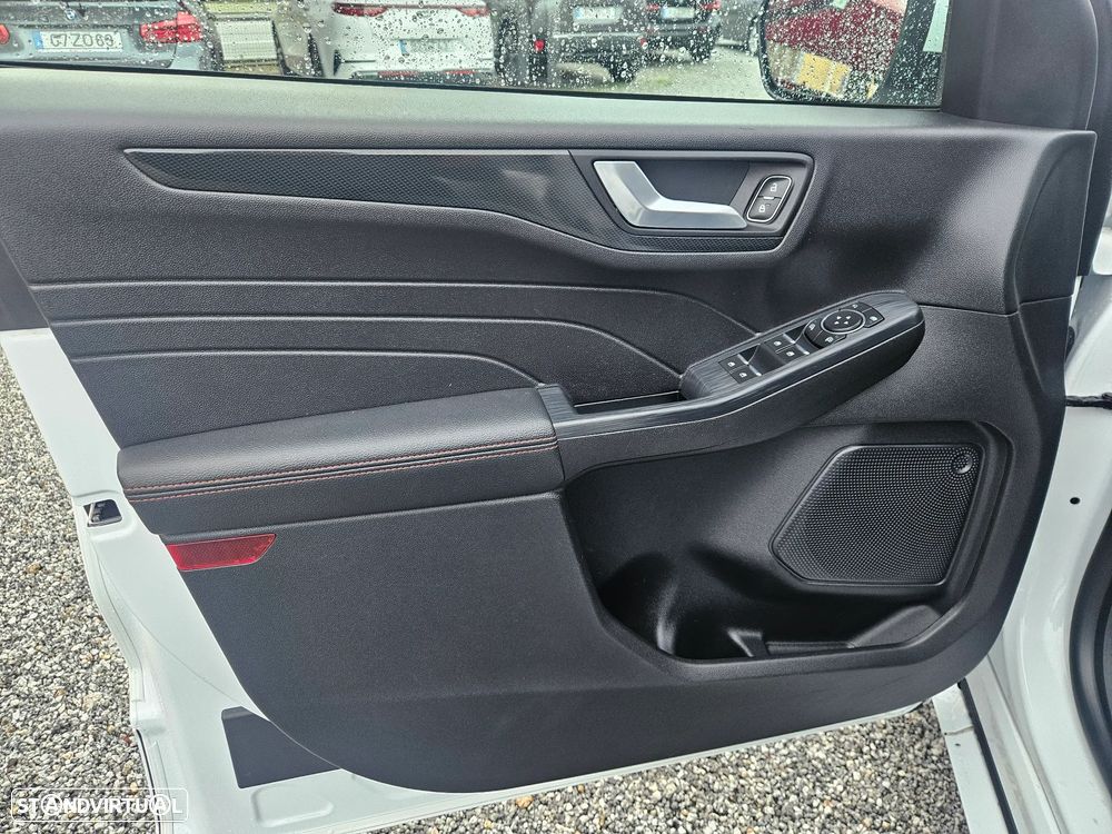 Ford Kuga 1.5 TDCi EcoBlue ST-Line - 24