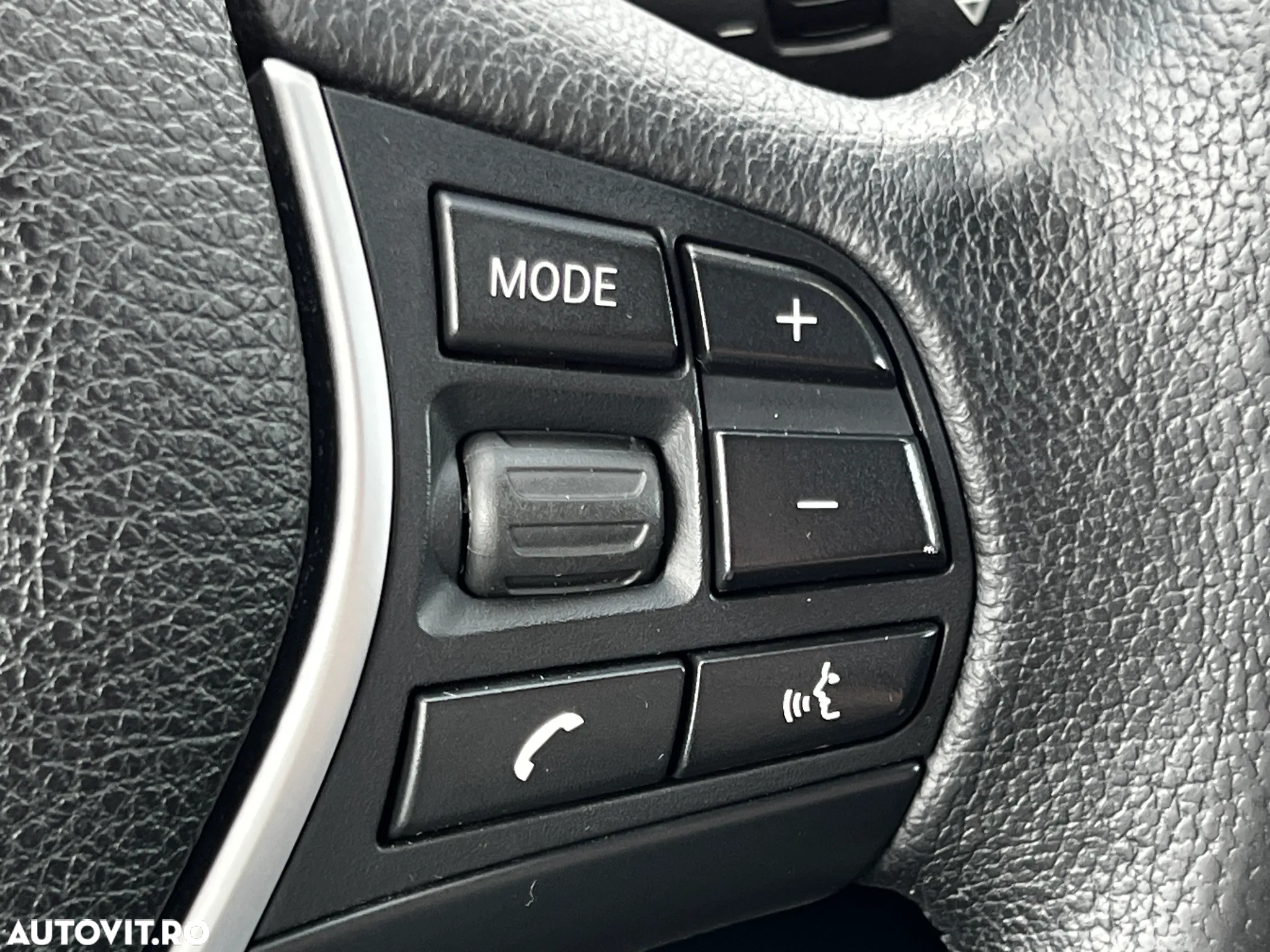 BMW Seria 3 318d Touring - 15