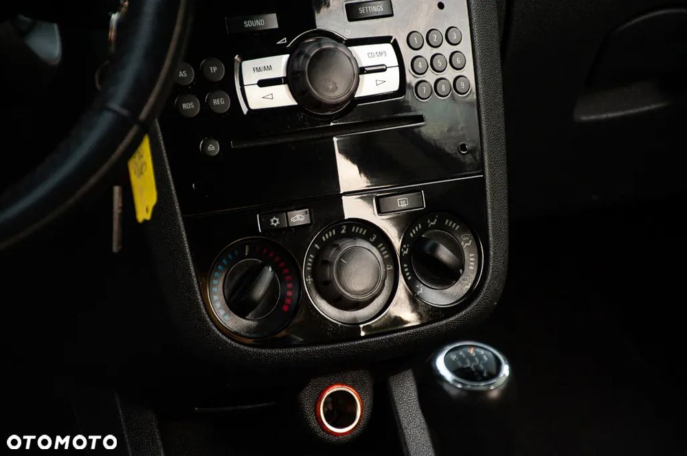 Opel Corsa - 35