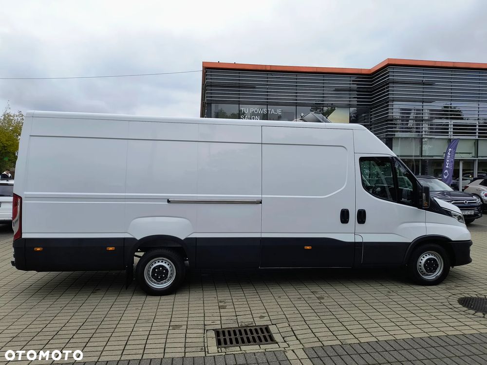 Iveco NOWA LOKALIZACJA 35S16 L4H2  niski przebieg Vat23% - 6