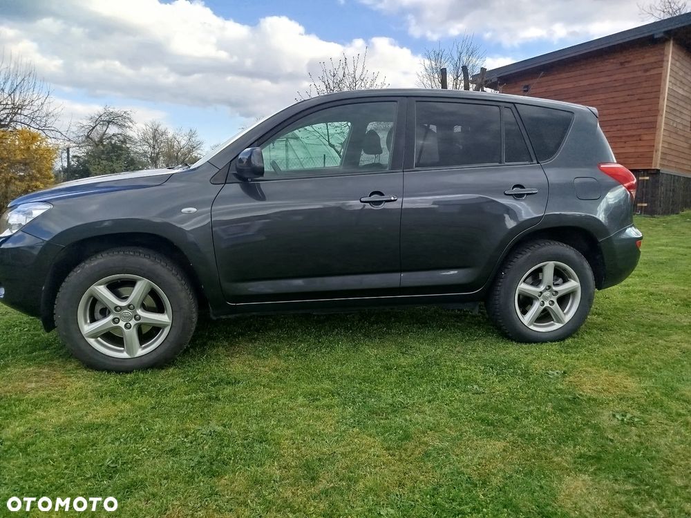 Toyota RAV4 2.0 VVT-i Luna - 1