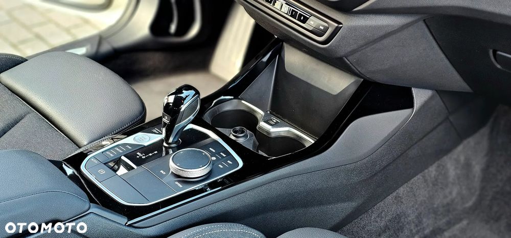 BMW Seria 1 118i - 21