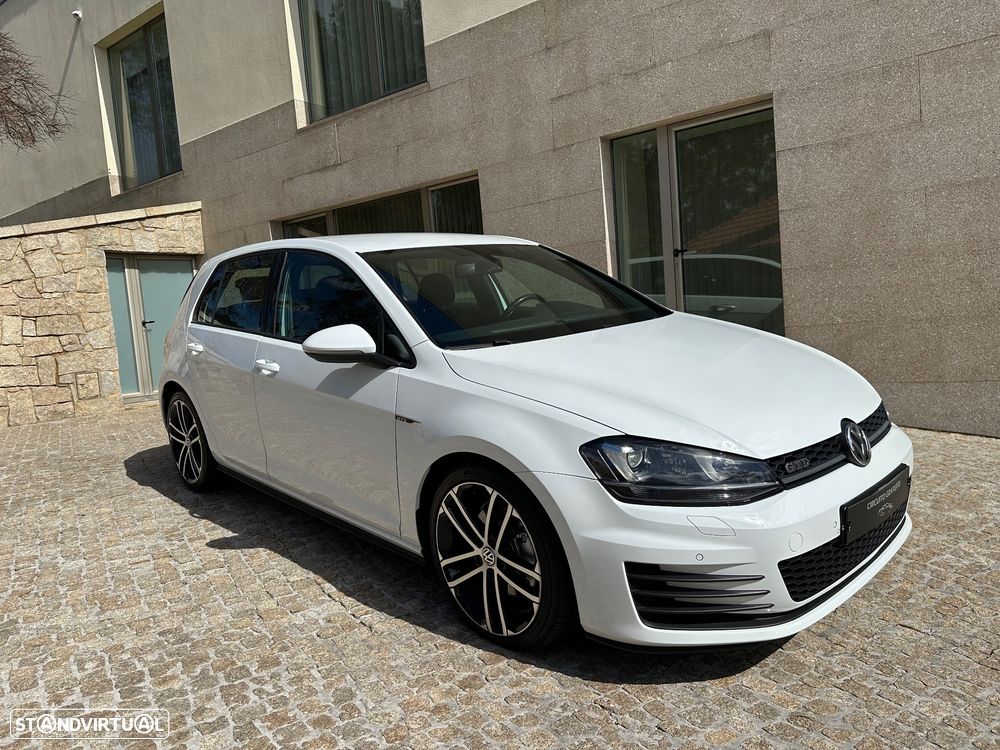 VW Golf 2.0 TDI GTD - 4
