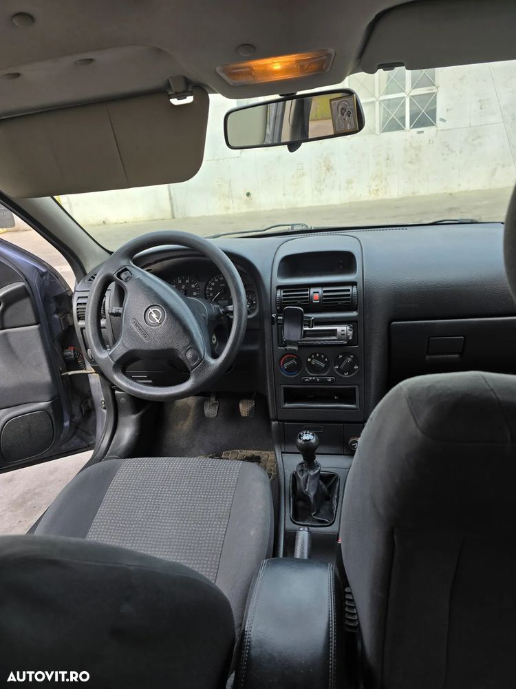 Opel Astra - 9