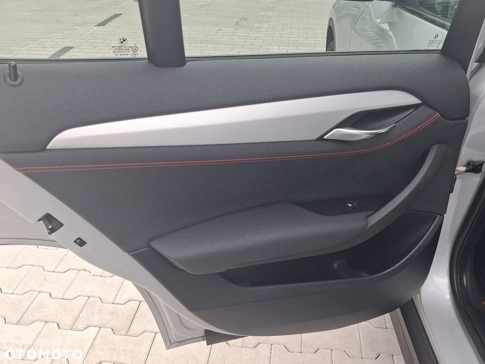 BMW X1 sDrive16d Sport Line - 28