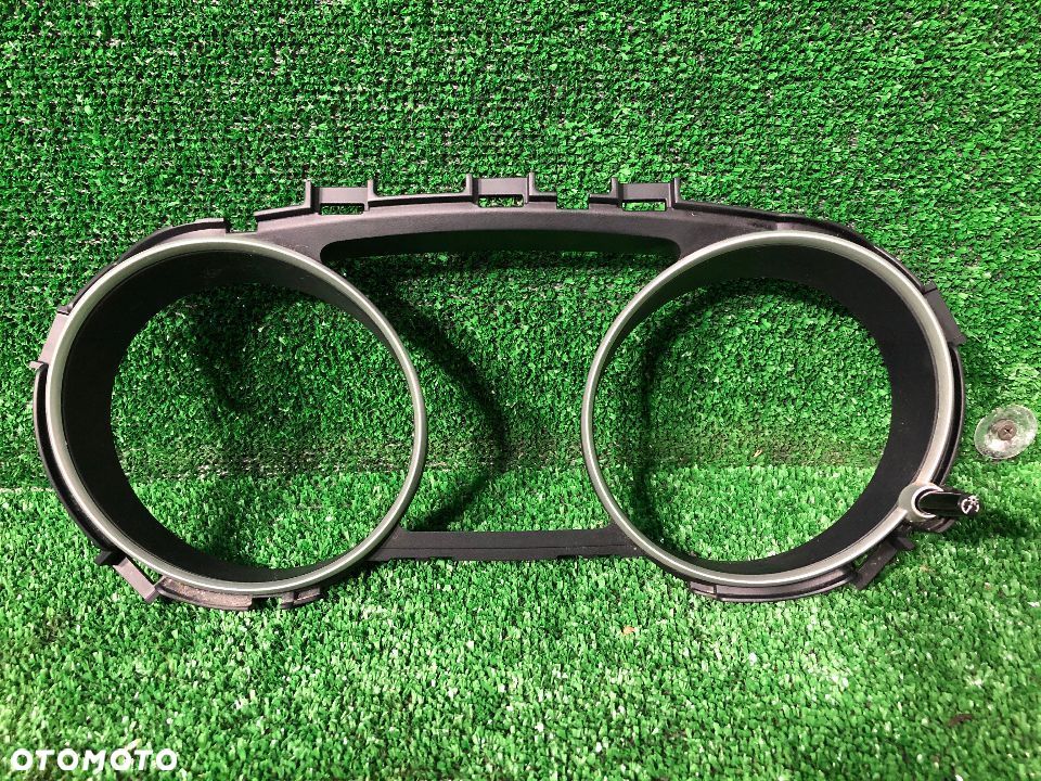 MITSUBISHI OUTLANDER II LIFT RAMKA OBWÓDKA LICZNIKA ZEGARÓW