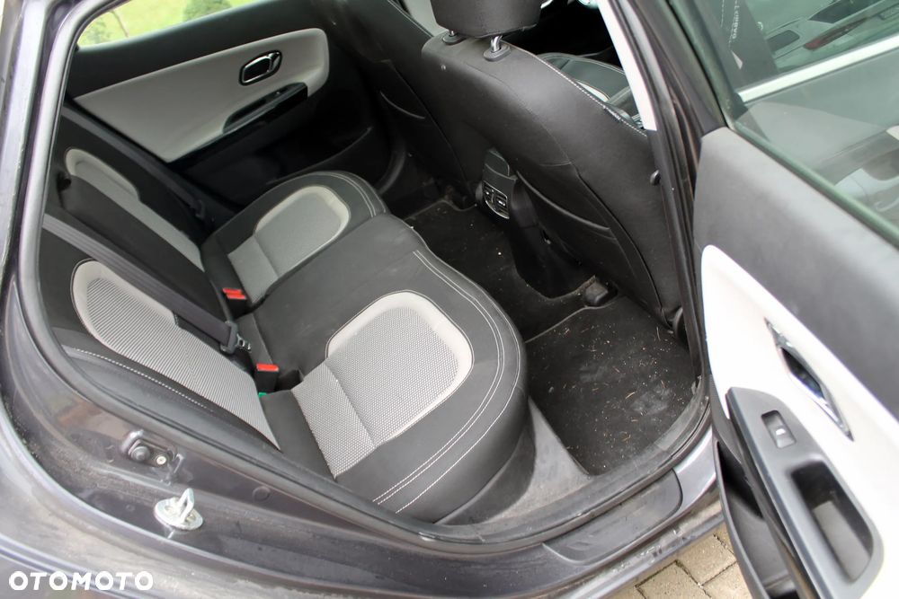 Kia Ceed 1.6 GDI DCT Platinum Edition - 12