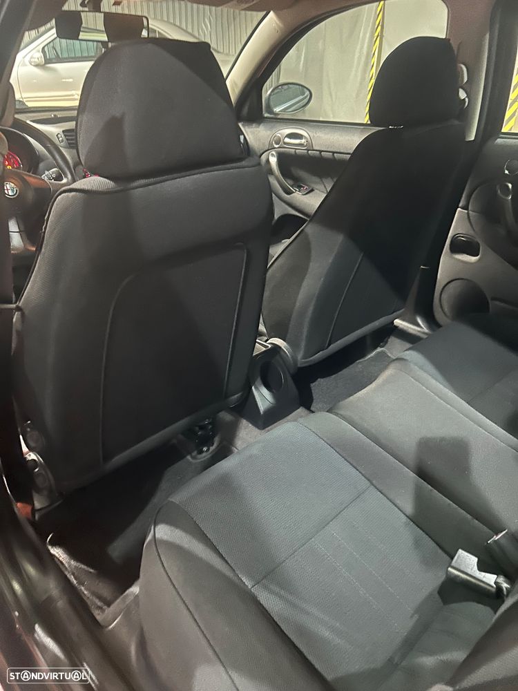 Alfa Romeo 147 1.6 TS Progression - 12