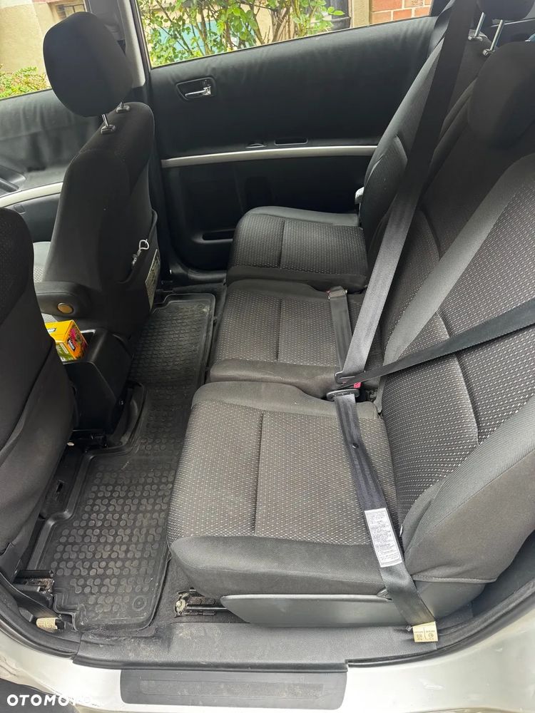 Toyota Corolla Verso 2.2 D-4D Premium - 9