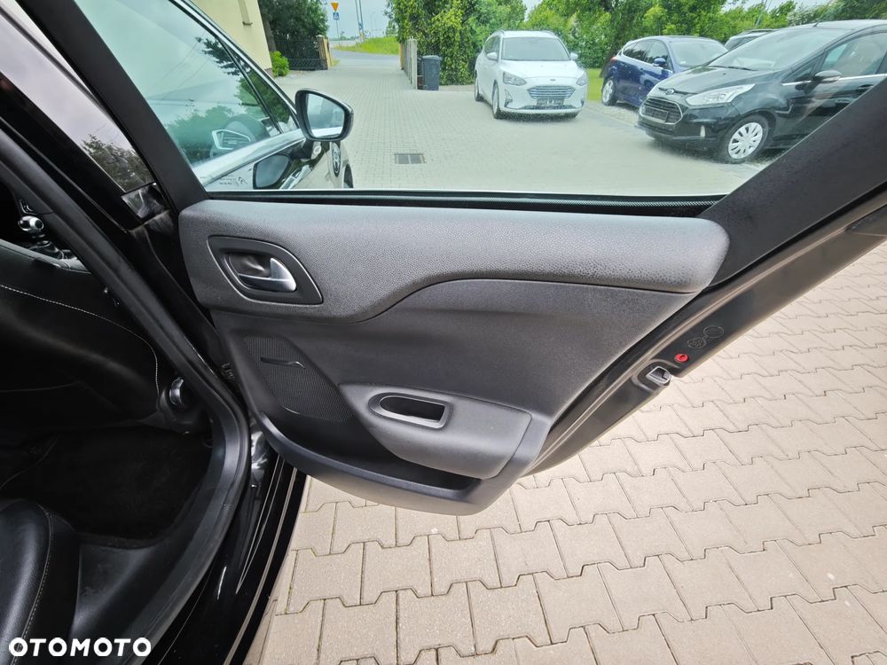 Citroën DS4 e-HDi 110 SoChic - 26