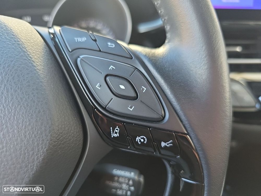 Toyota C-HR 1.8 Hybrid Square Collection - 24