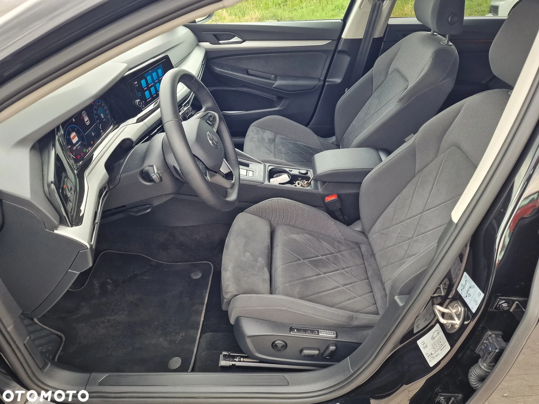 Volkswagen Golf VIII 2.0 TDI Edition 50 DSG - 17