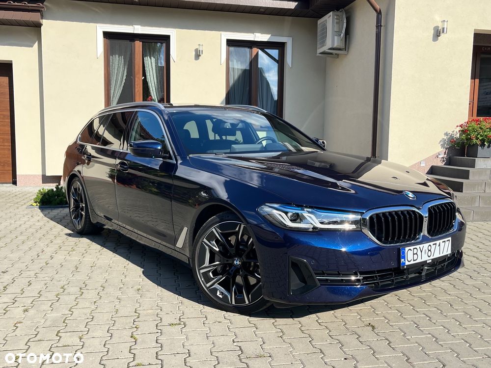 BMW Seria 5 530i xDrive Touring - 1