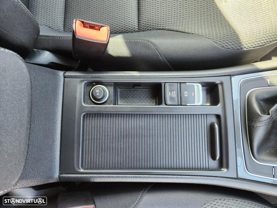 VW Golf Variant 1.6 TDi Highline - 48