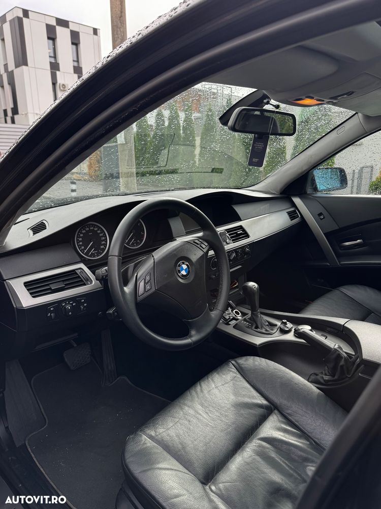 BMW Seria 5 525d Aut. - 11