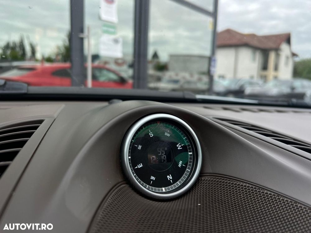 Porsche Cayenne - 23