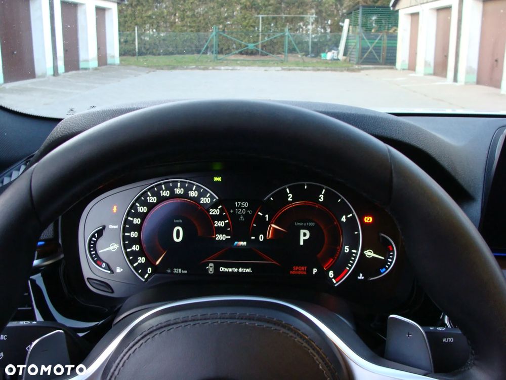 BMW Seria 5 520d xDrive M Sport sport - 36