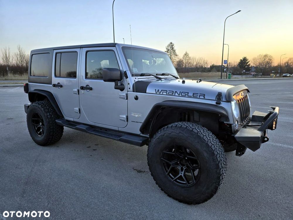 Jeep Wrangler 3.6 Unlim Sahara - 24