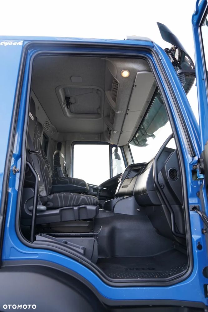 Iveco TRAKKER 410 EEV / 8X4 / Wywrotka 2 STRONNA / HYDROBURTA / BORDMATIC / HDS HMF 1730 K2 / EURO 5 EEV - 37