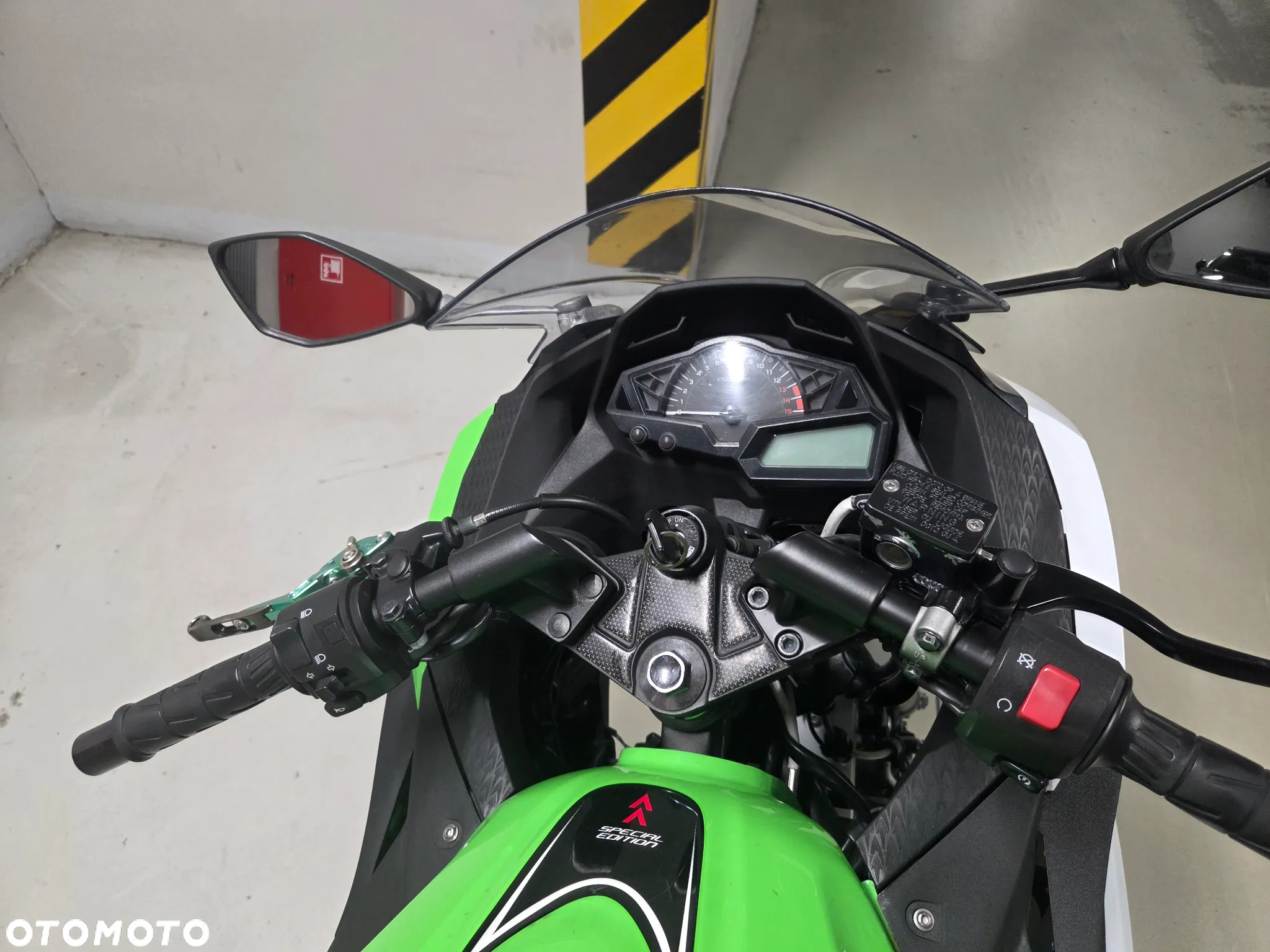 Kawasaki Ninja 300 ABS - 9