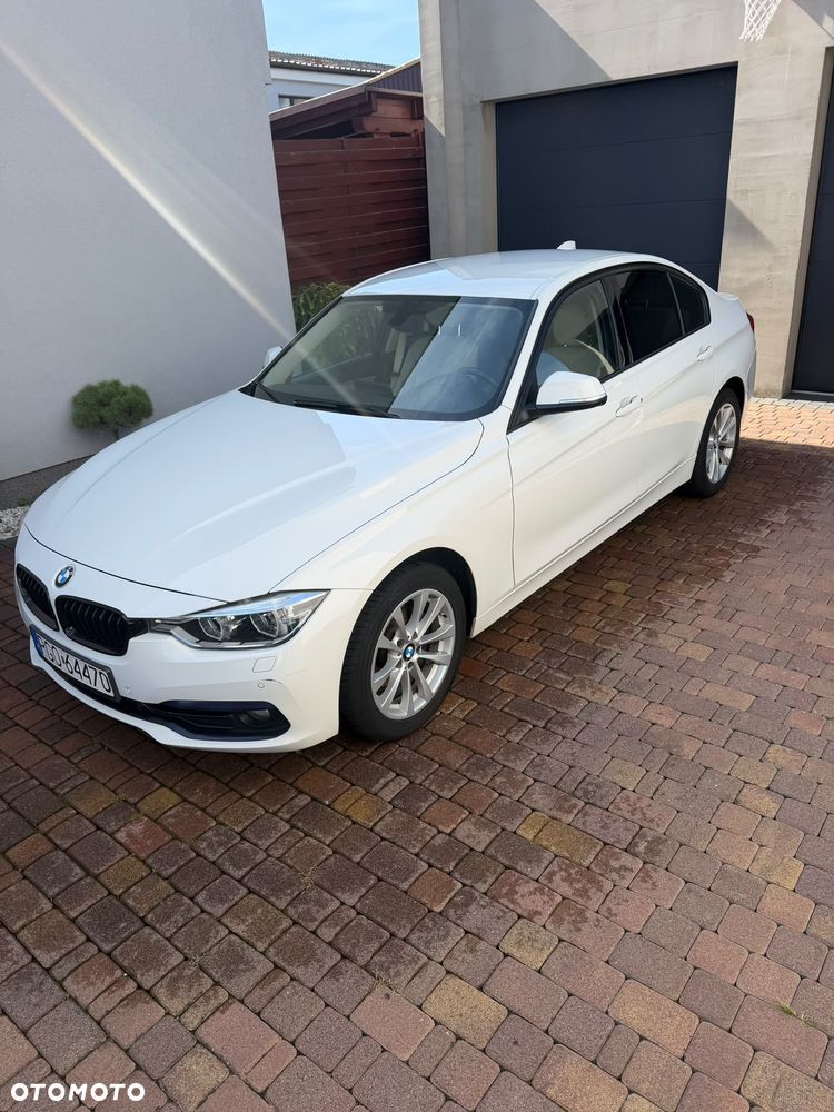 BMW Seria 3 320d xDrive Sport Line - 2