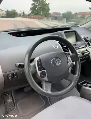 Toyota Prius - 3