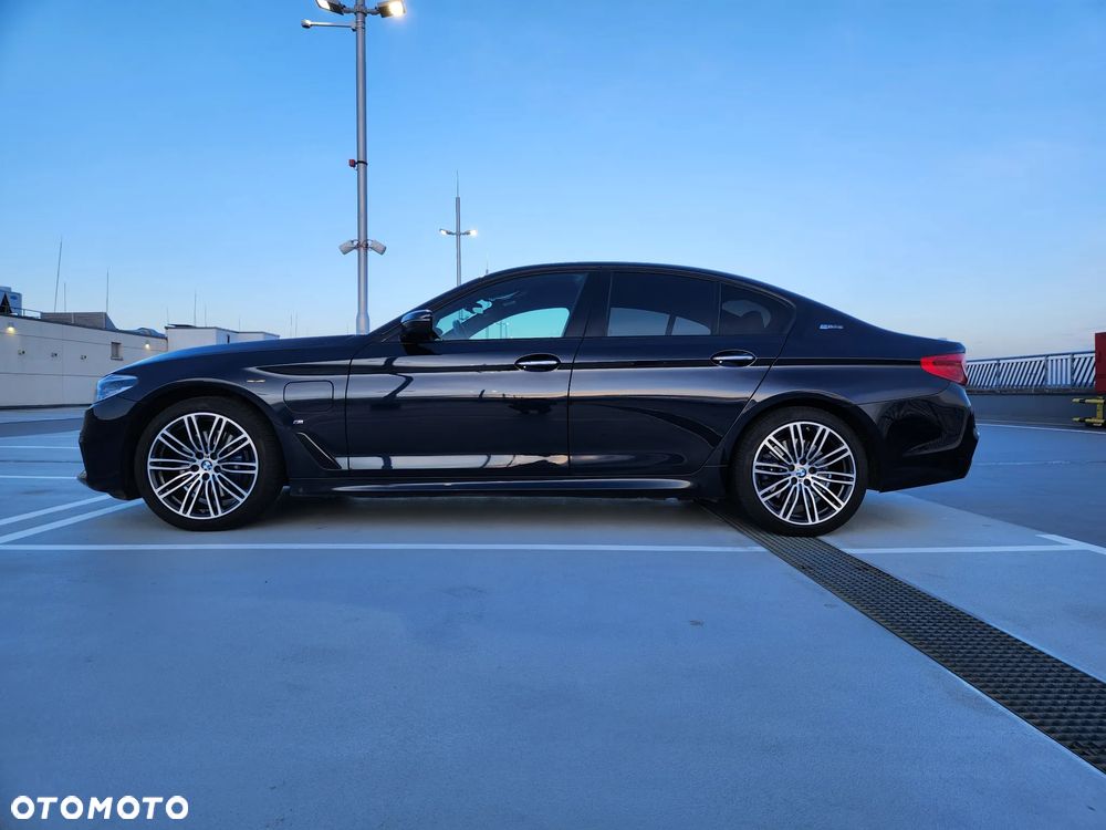BMW Seria 5 530e iPerformance M Sport sport - 11