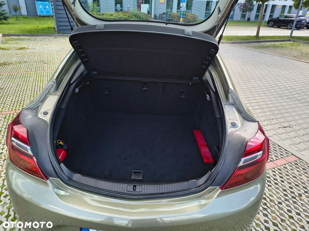 Opel Insignia 1.6 T Executive S&S - 16