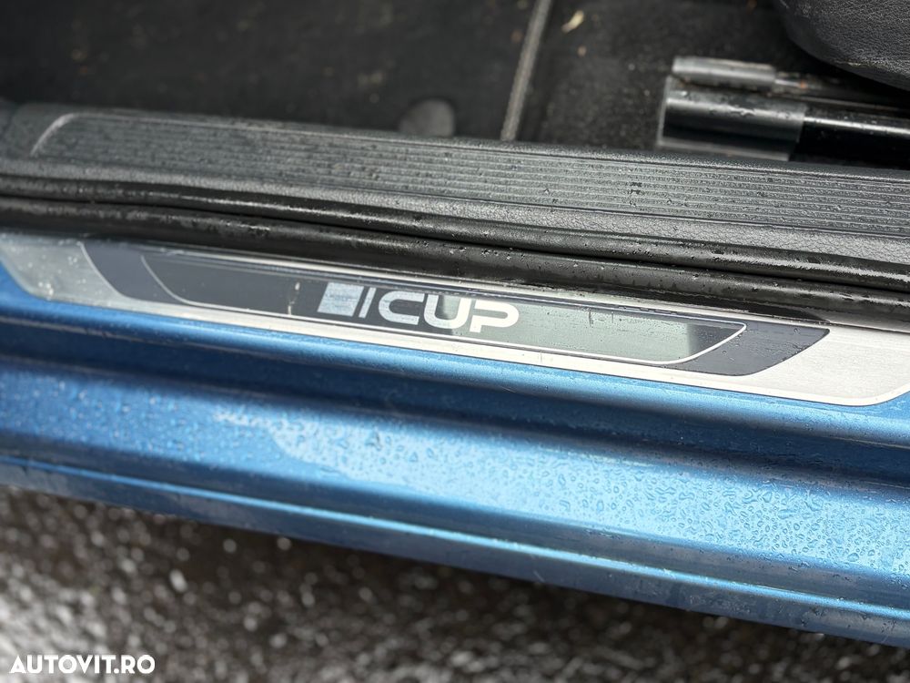 Volkswagen Golf 1.6 TDI 4Motion BlueMotion Technology Cup - 13